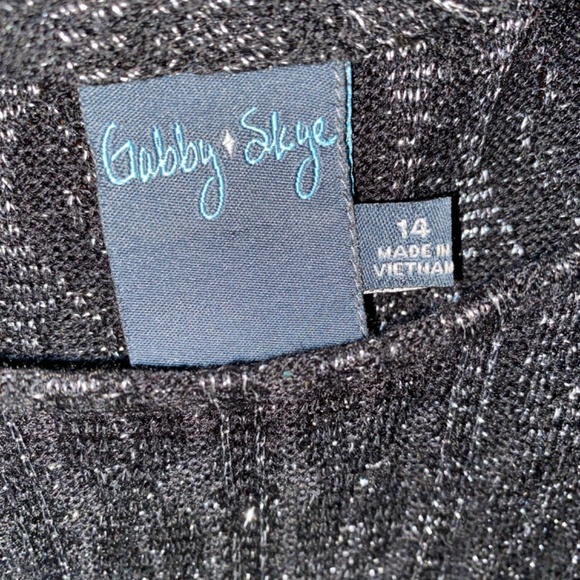 Sleeveless dress - Picture 2 of 2